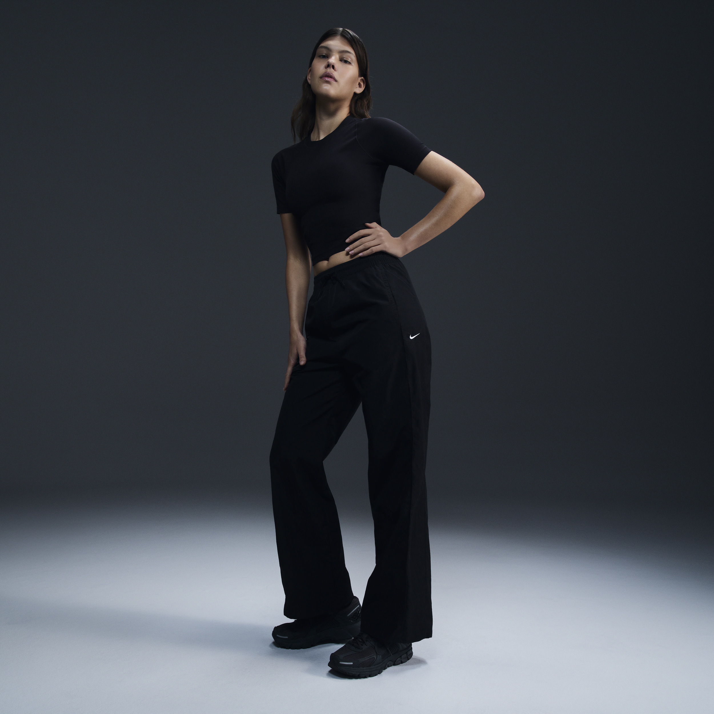 Nike Women's Windrunner High-waisted Woven Open-hem Pants In Black